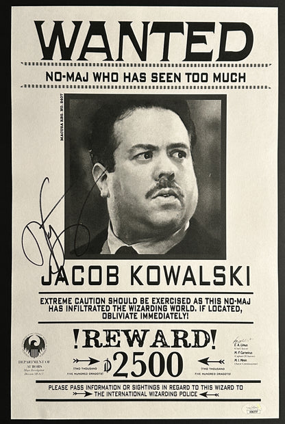 Dan Fogler signed Fantastic Beasts Kowalski 11x17 Wanted Poster JSA Authenticated