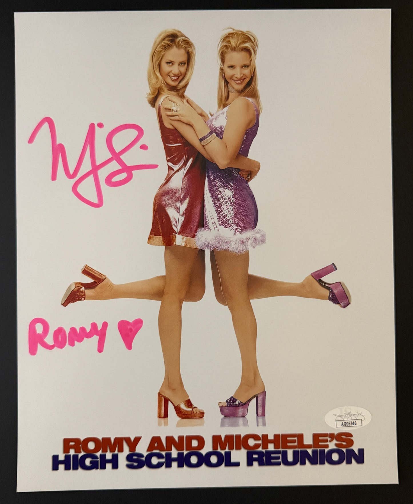 Mira Sorvino Romy & Michell "Romy" Pink ink signed 8x10 - JSA Authenticated